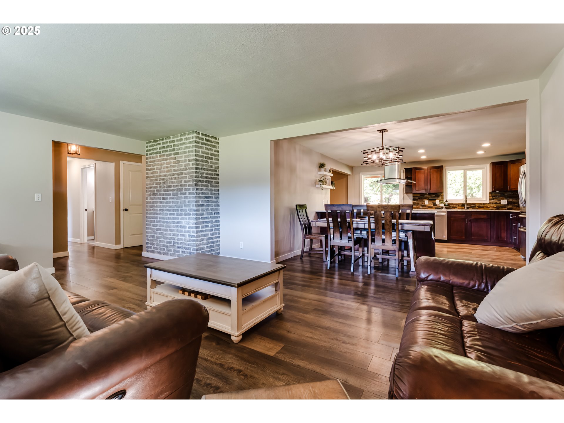 24531 Vaughn Road Veneta, OR 97487 - Photo 10 of 47 a living room with furniture and wooden floor