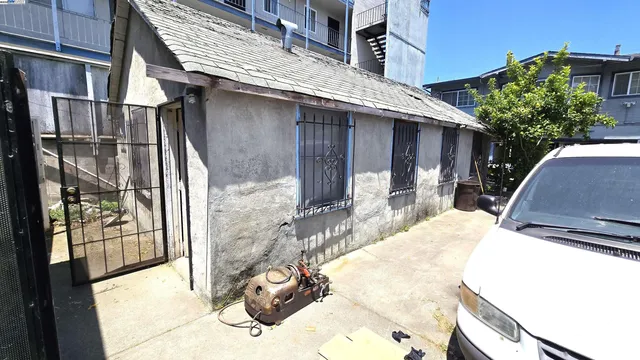 a car parked in front of a building
