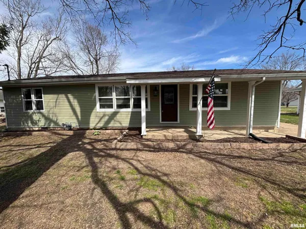 $159,900 | 1025 West Rich Street, Taylorville, IL 62568