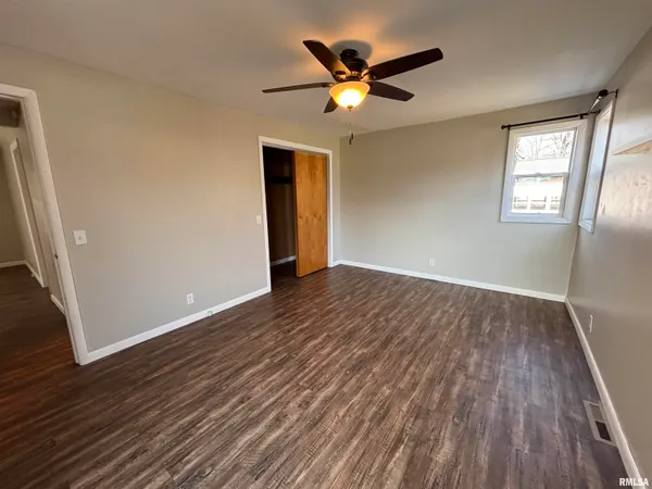 $159,900 | 1025 West Rich Street, Taylorville, IL 62568