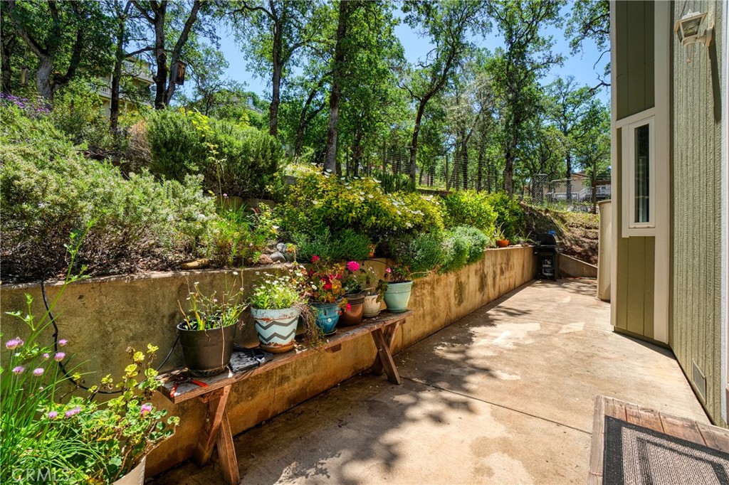 19220 Deer Hill Road Hidden Valley Lake, CA 95467 - Photo 23 of 41