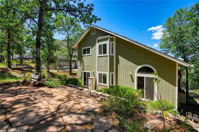 $2,800 | 19220 Deer Hill Road, Hidden Valley Lake, CA 95467