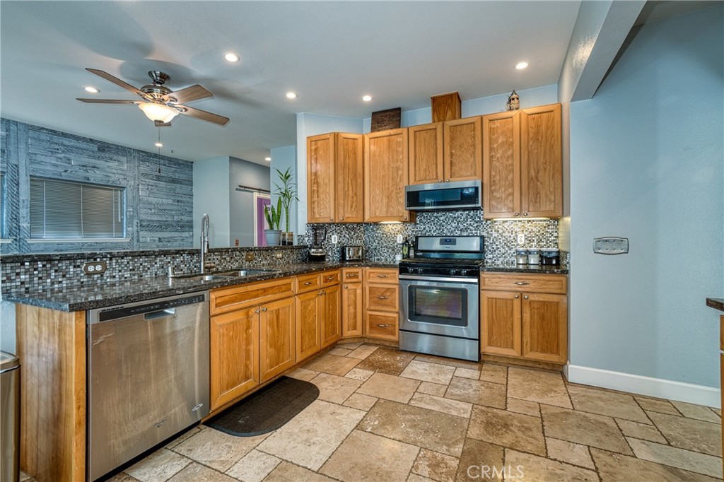 19220 Deer Hill Road Hidden Valley Lake, CA 95467 - Photo 5 of 41