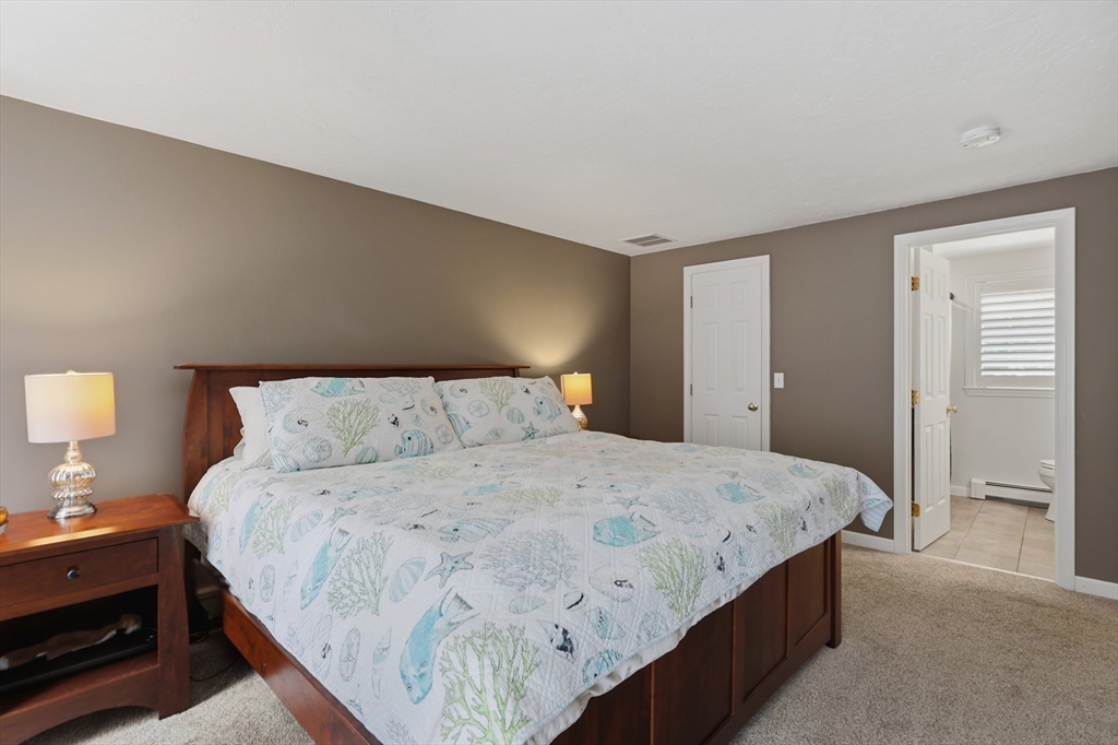 115 Hunter Road Uxbridge, MA 01569 - Photo 20 of 38