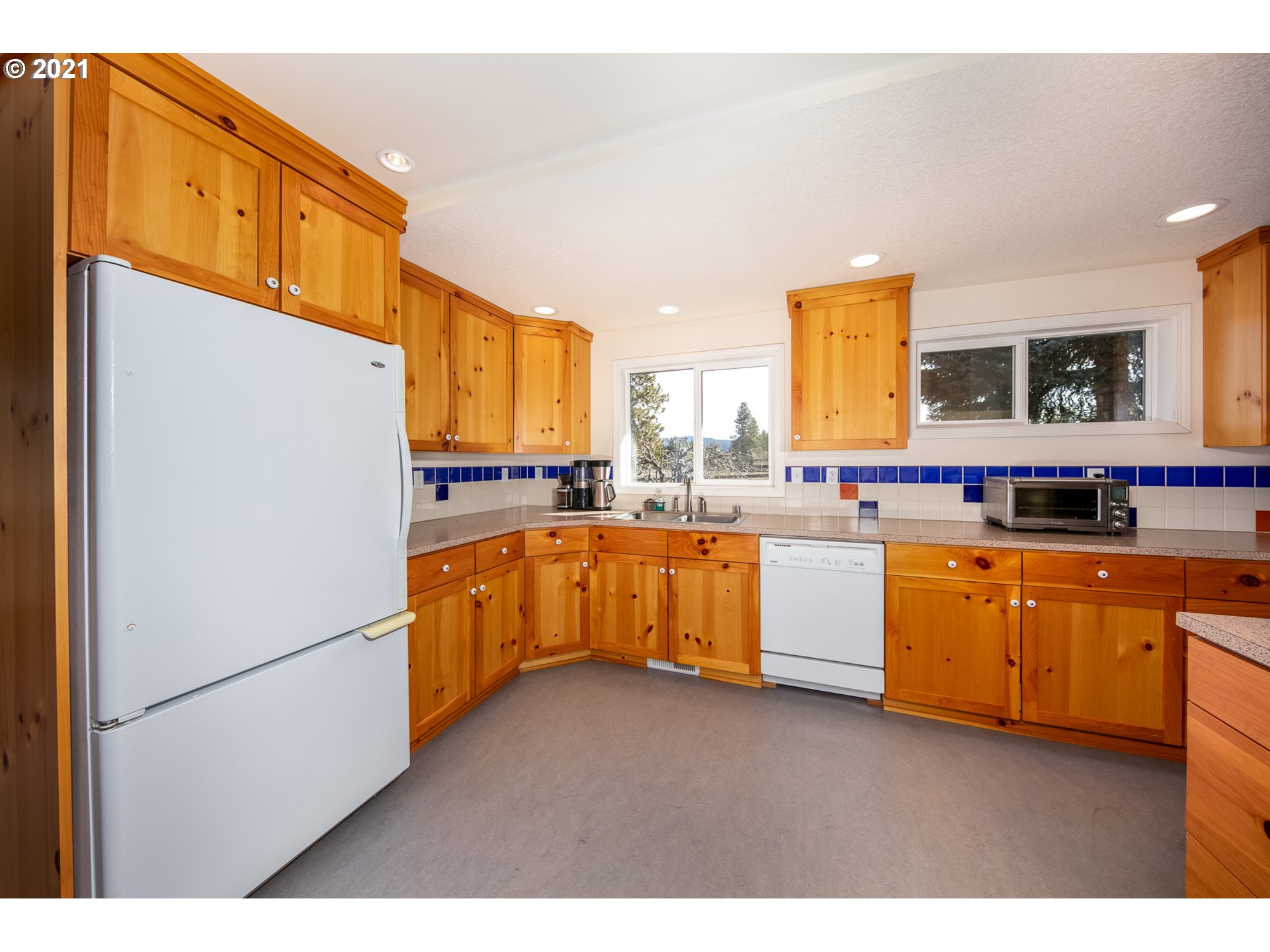 56 Jennings Road Trout Lake, WA 98650 - Photo 8 of 32 Gallery Image 8