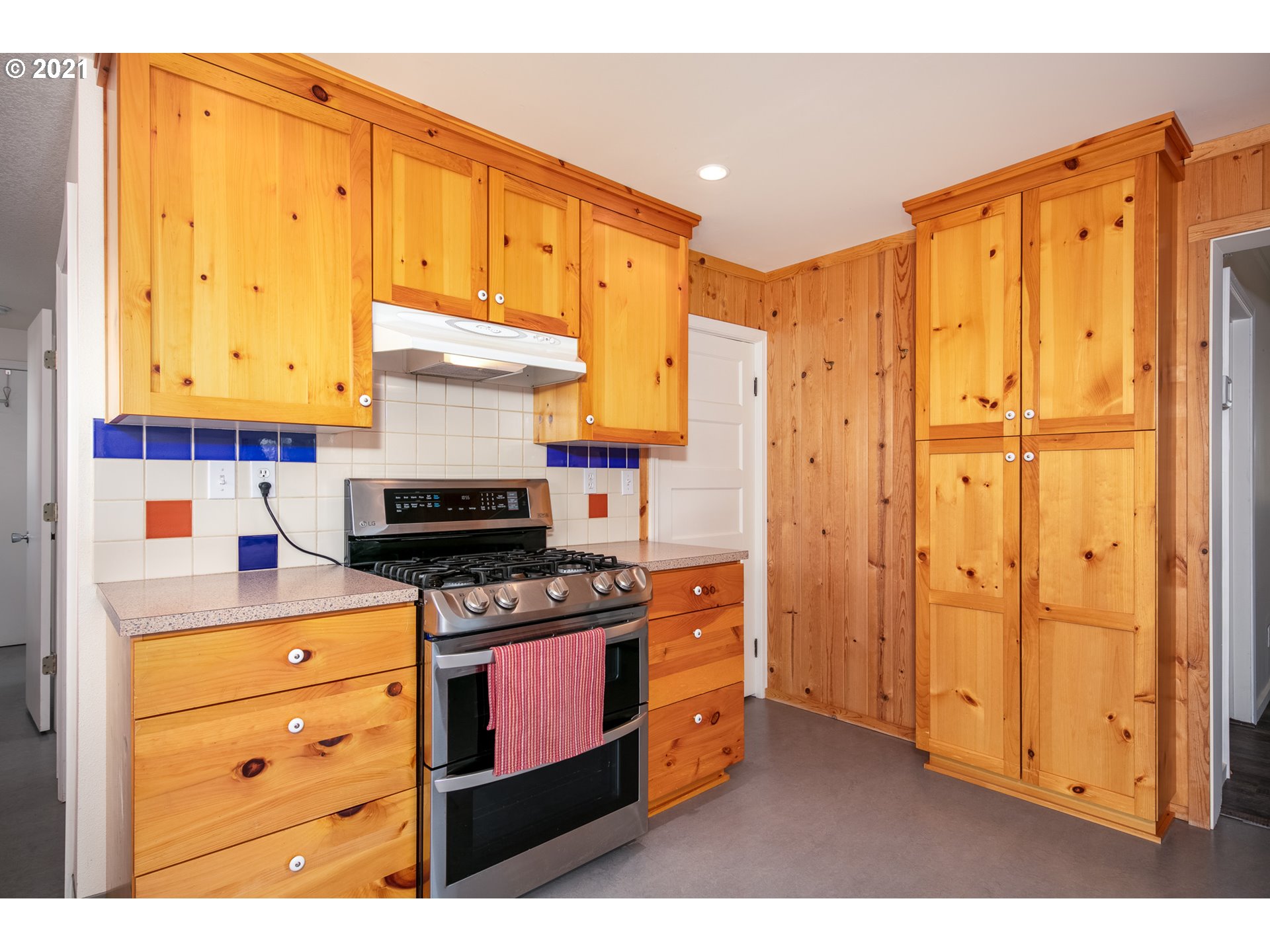 56 Jennings Road Trout Lake, WA 98650 - Photo 10 of 32 Gallery Image 10