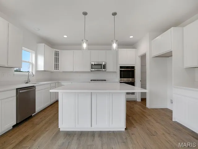 $489,900 | 562 Evening Primrose Drive, Wentzville, MO 63385