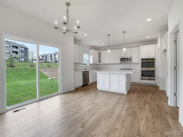 $489,900 | 562 Evening Primrose Drive, Wentzville, MO 63385