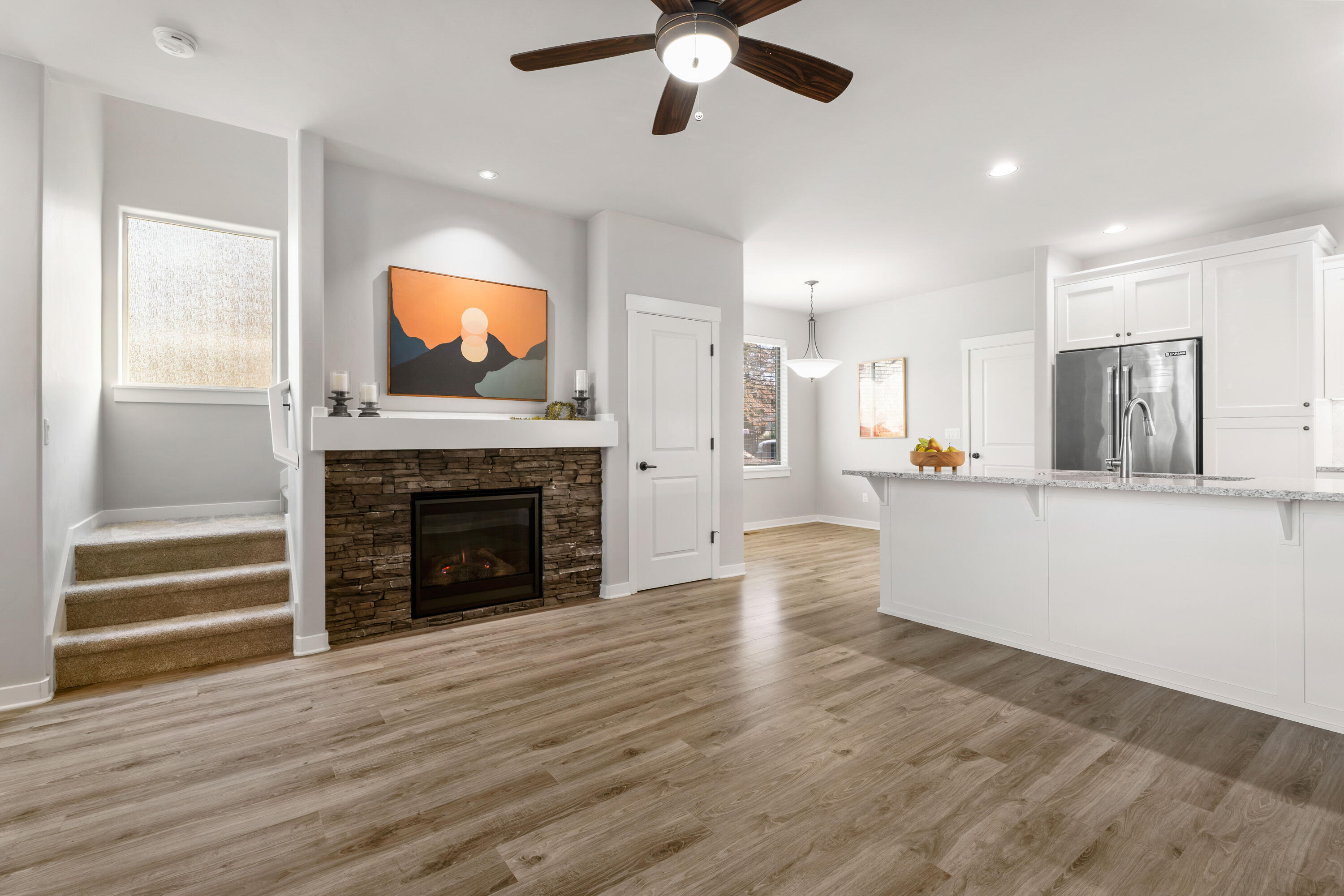 3455 Southwest 28th Street Redmond, OR 97756 - Photo 13 of 35 19-Living Room