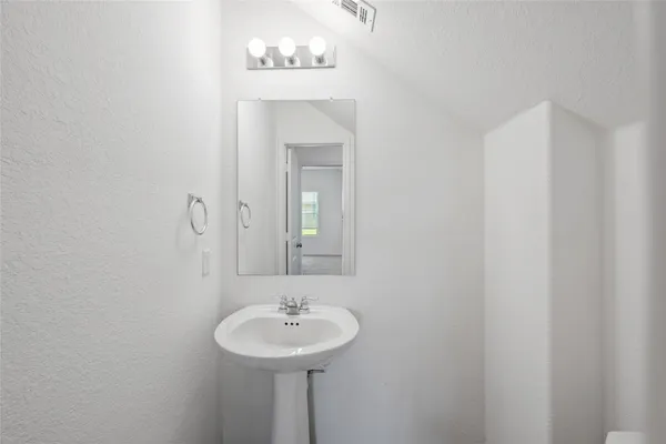 $2,245 | 124 Concho Brook Bend, Georgetown, TX 78626