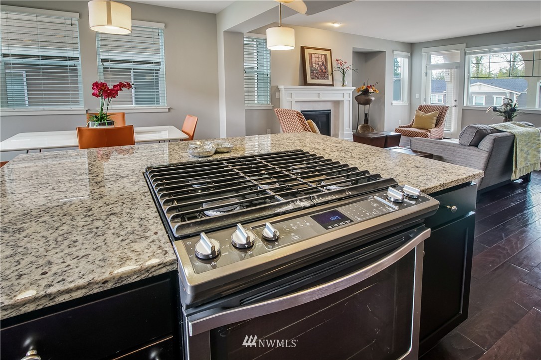 5607 Northeast 9th Street Renton, WA 98059 - Photo 12 of 25
