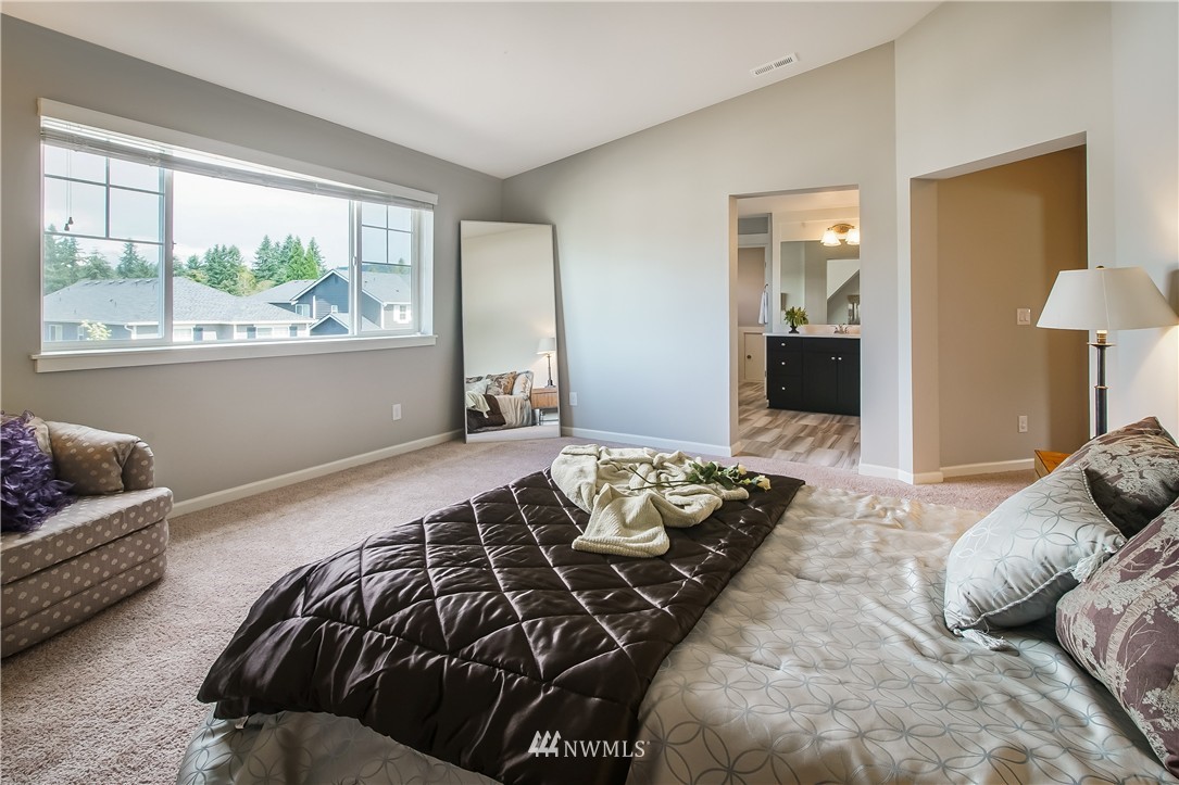 5607 Northeast 9th Street Renton, WA 98059 - Photo 18 of 25
