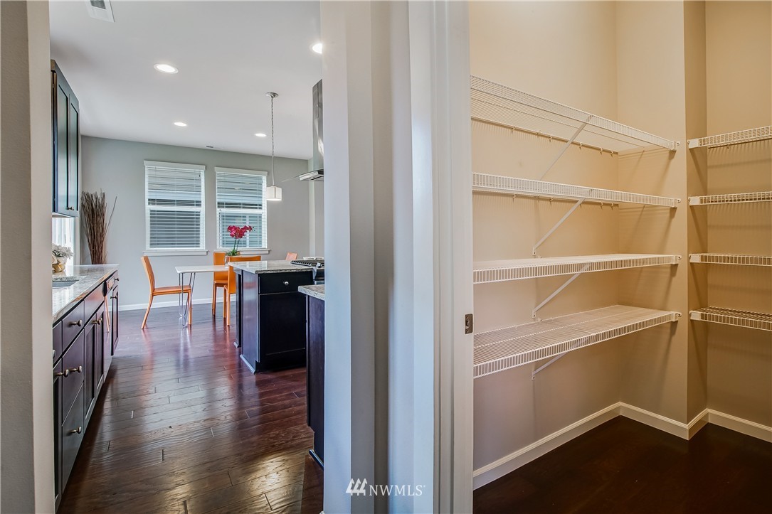 5607 Northeast 9th Street Renton, WA 98059 - Photo 6 of 25
