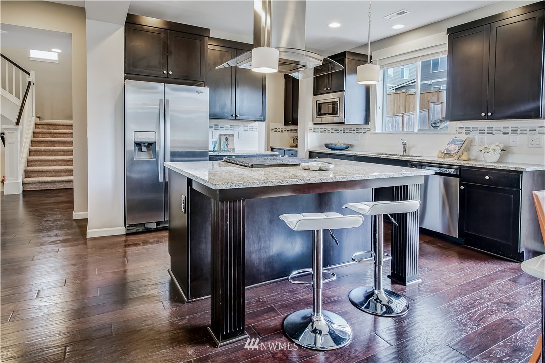 5607 Northeast 9th Street Renton, WA 98059 - Photo 8 of 25