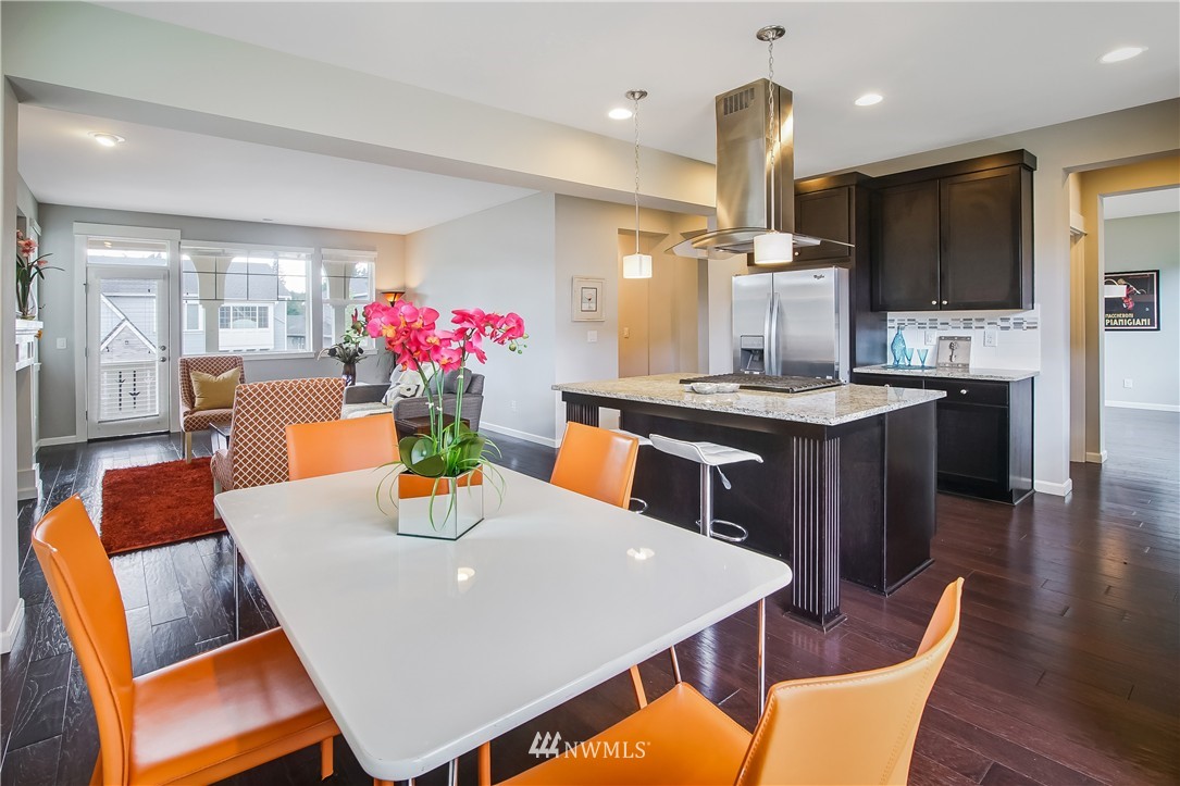 5607 Northeast 9th Street Renton, WA 98059 - Photo 9 of 25