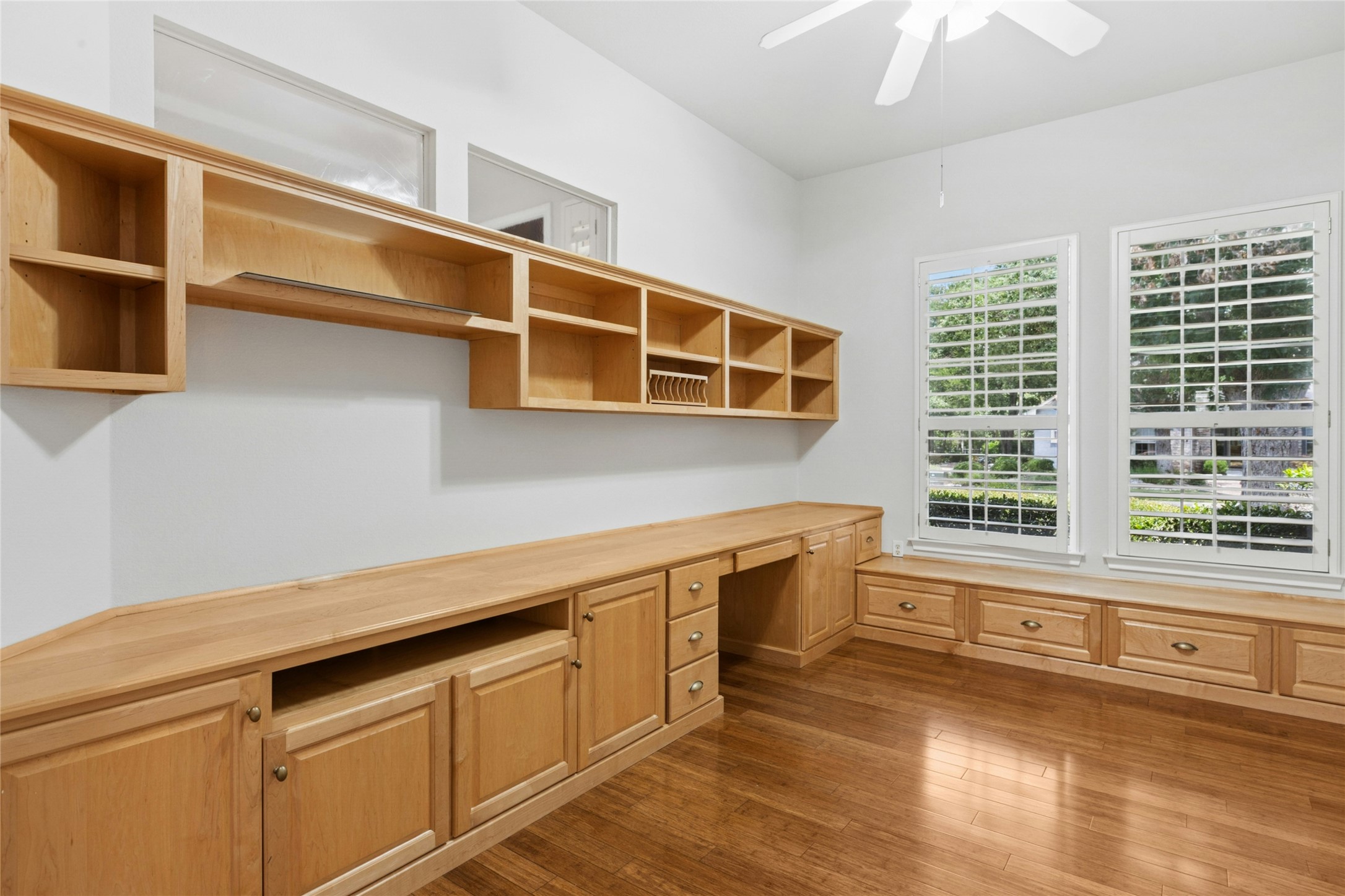 138 Running Water Street Georgetown, TX 78633 - Photo 16 of 36 Study