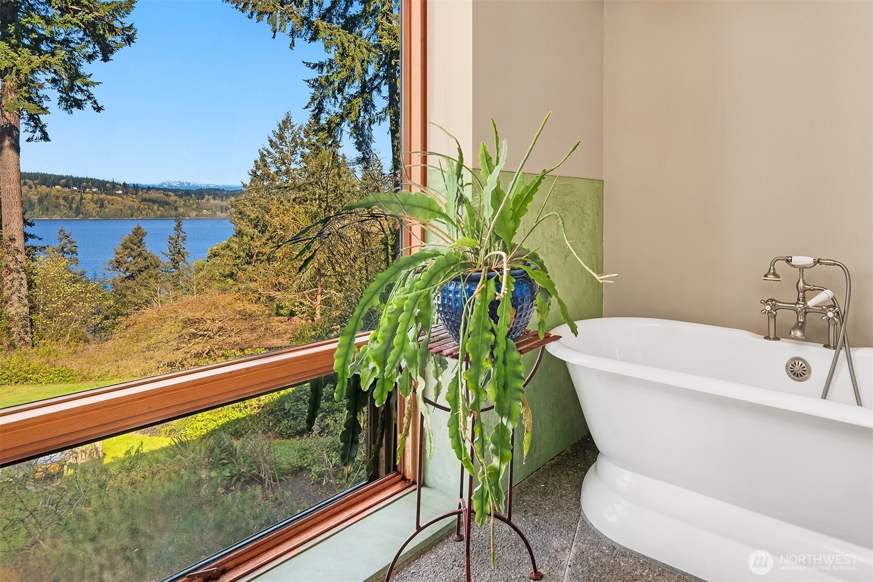 12423 Southwest 151st Street Vashon, WA 98070 - Photo 21 of 40