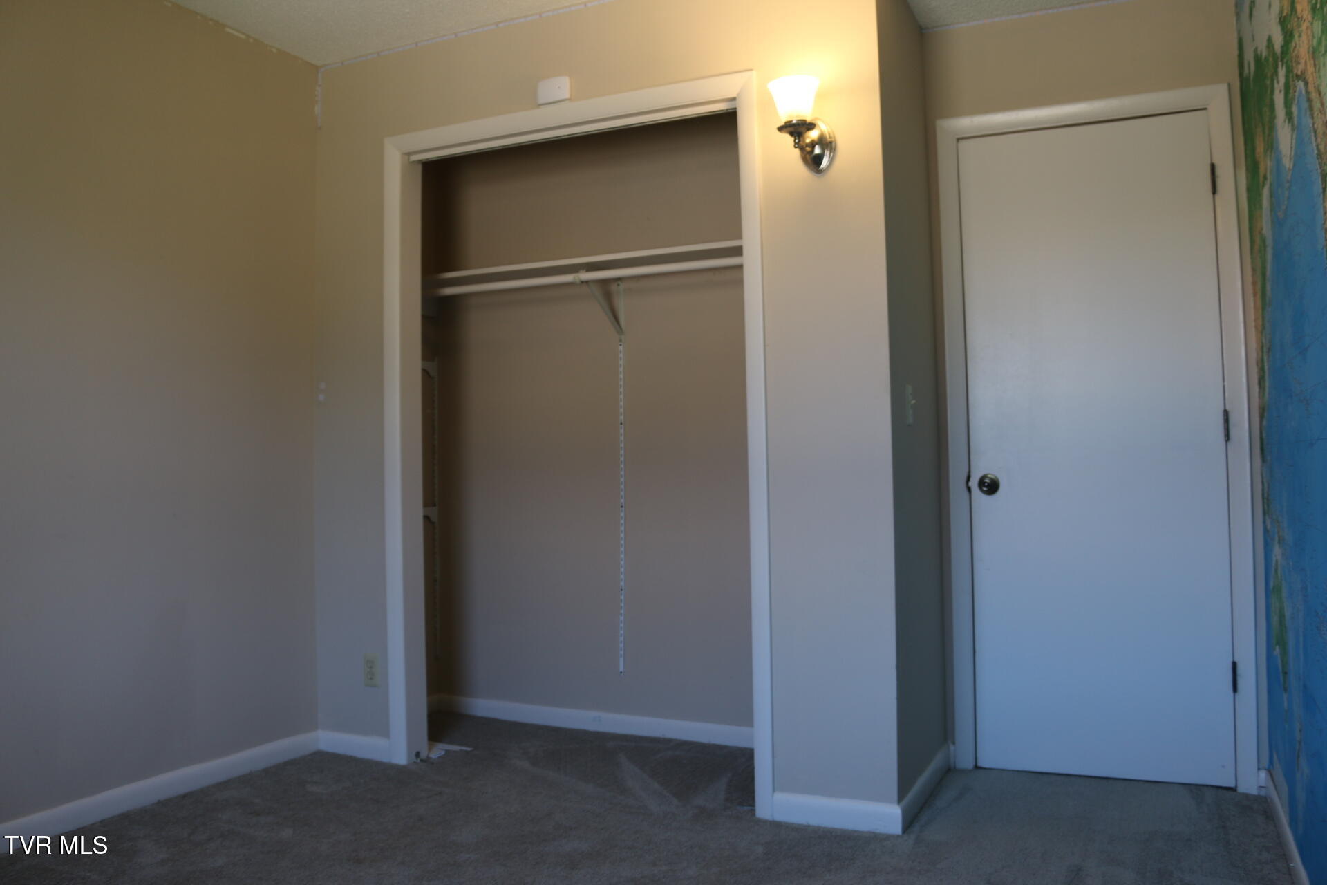 2121 Hickory Springs Road, Unit 2121 Johnson City, TN 37604 - Photo 21 of 51 Bedroom 3