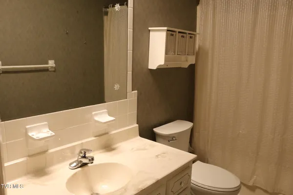 $219,000 | 2121 Hickory Springs Road, Unit 2121, Johnson City, TN 37604