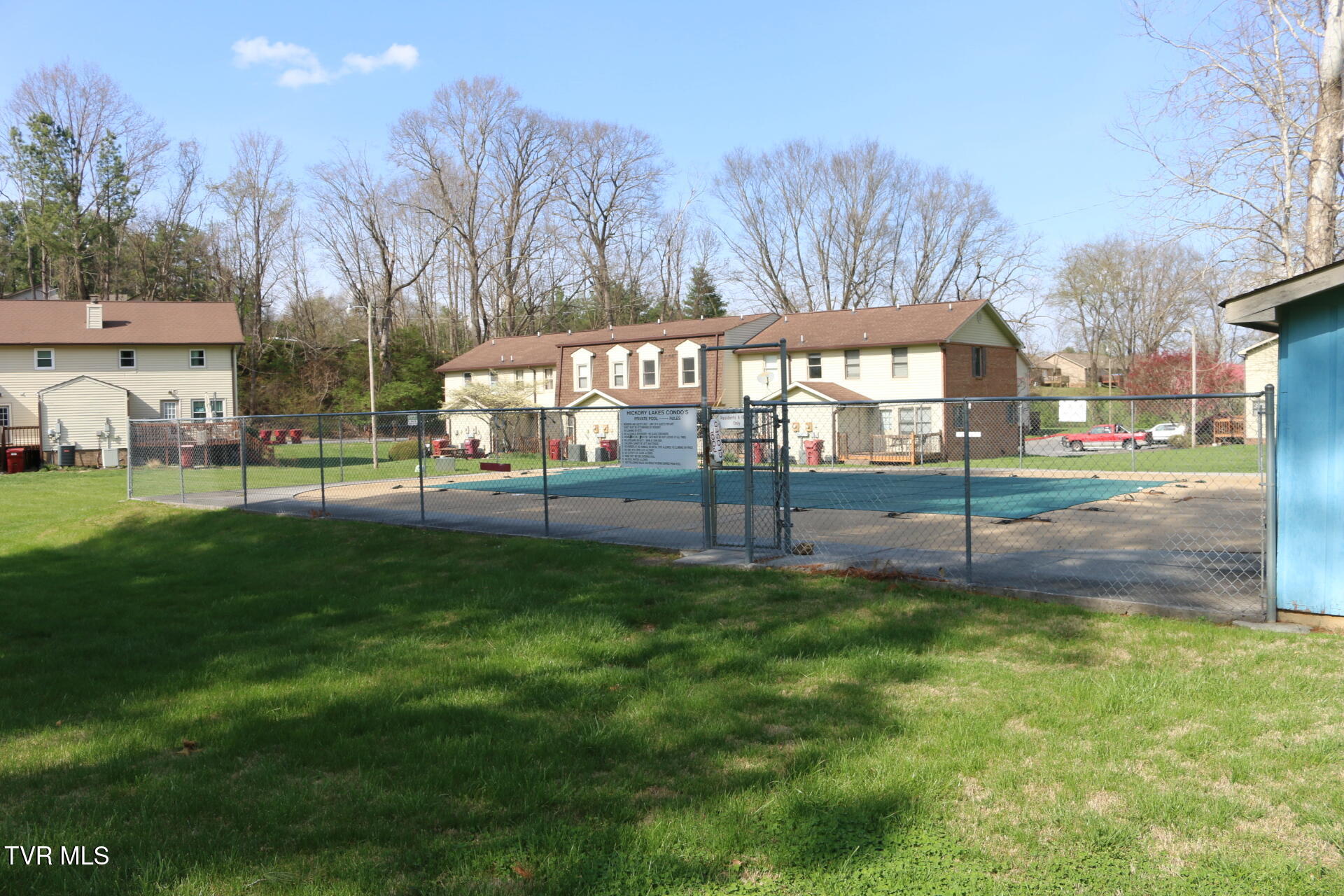 2121 Hickory Springs Road, Unit 2121 Johnson City, TN 37604 - Photo 44 of 51 Pool