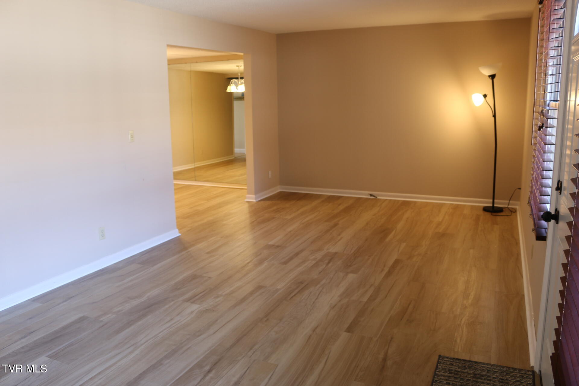 2121 Hickory Springs Road, Unit 2121 Johnson City, TN 37604 - Photo 8 of 51 Living Room