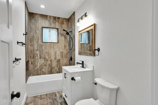 $815,000 | 81 Angelina Way, Oldtown, ID 83822