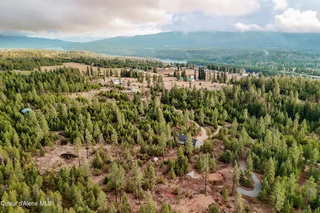 $815,000 | 81 Angelina Way, Oldtown, ID 83822