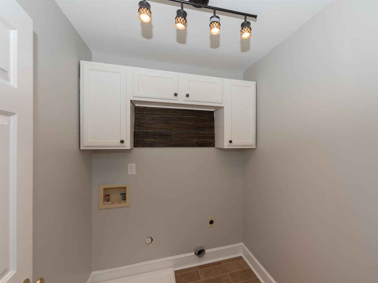 2213 Middlefield Court Raleigh, NC 27615 - Photo 18 of 25 Photo 18