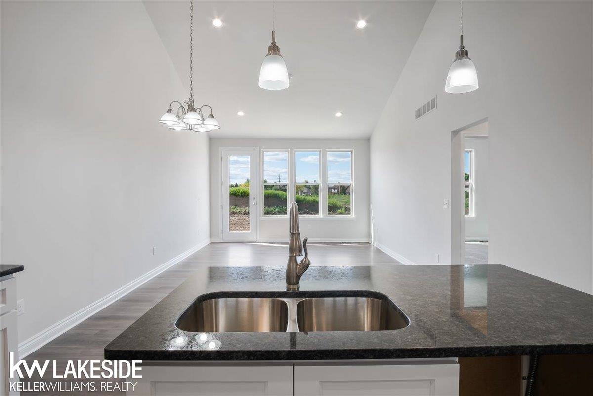 48389 Whittington Road New Baltimore, MI 48047 - Photo 12 of 34 Gallery Image 12