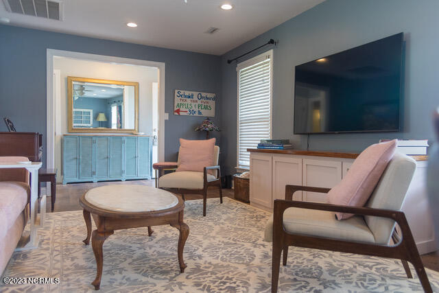 3620 Country Club Road Morehead City, NC 28557 - Photo 23 of 26 Living room view into foyer