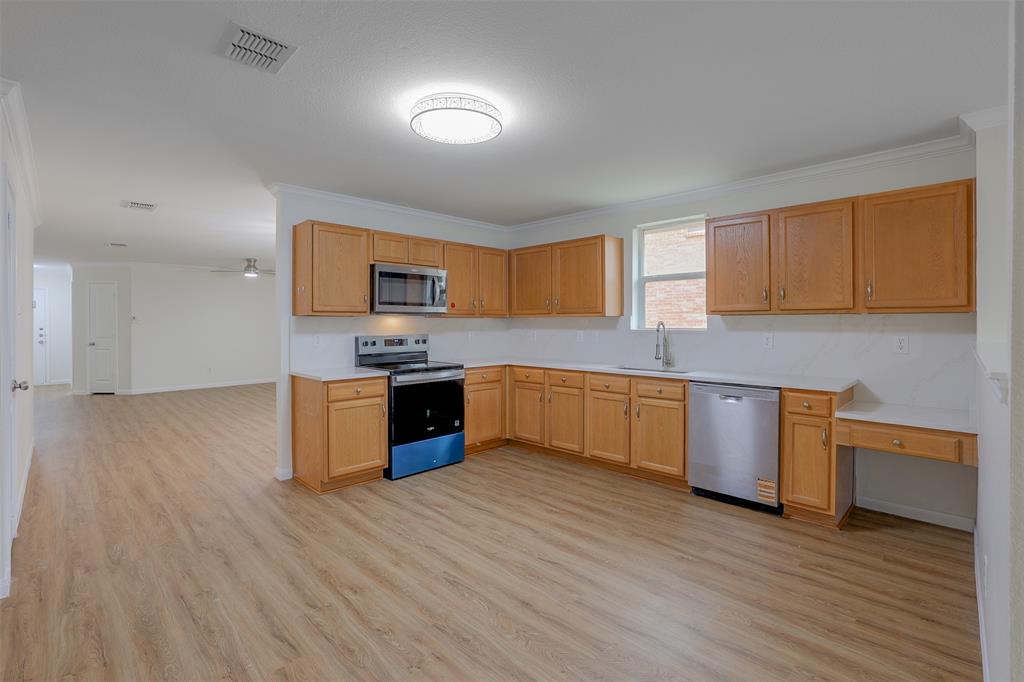 8422 Seven Hills Road Arlington, TX 76002 - Photo 12 of 28