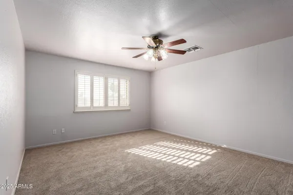 a view of empty room with window