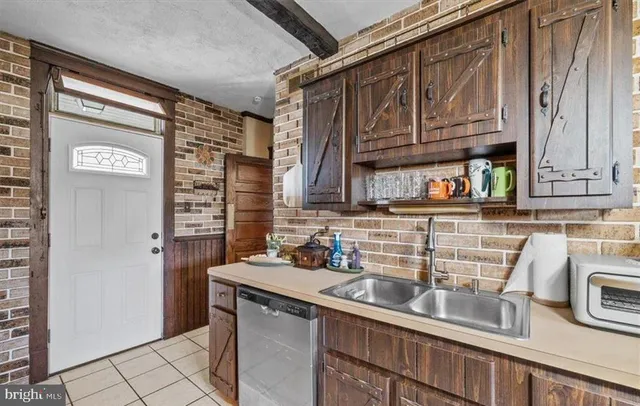 $199,500 | 40 Spring Garden Street, Lansford, PA 18232