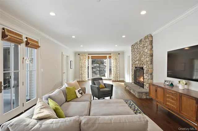 $2,500,000 | 7 Emerald Woods, Tarrytown, NY 10591