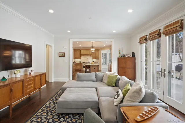 $2,500,000 | 7 Emerald Woods, Tarrytown, NY 10591