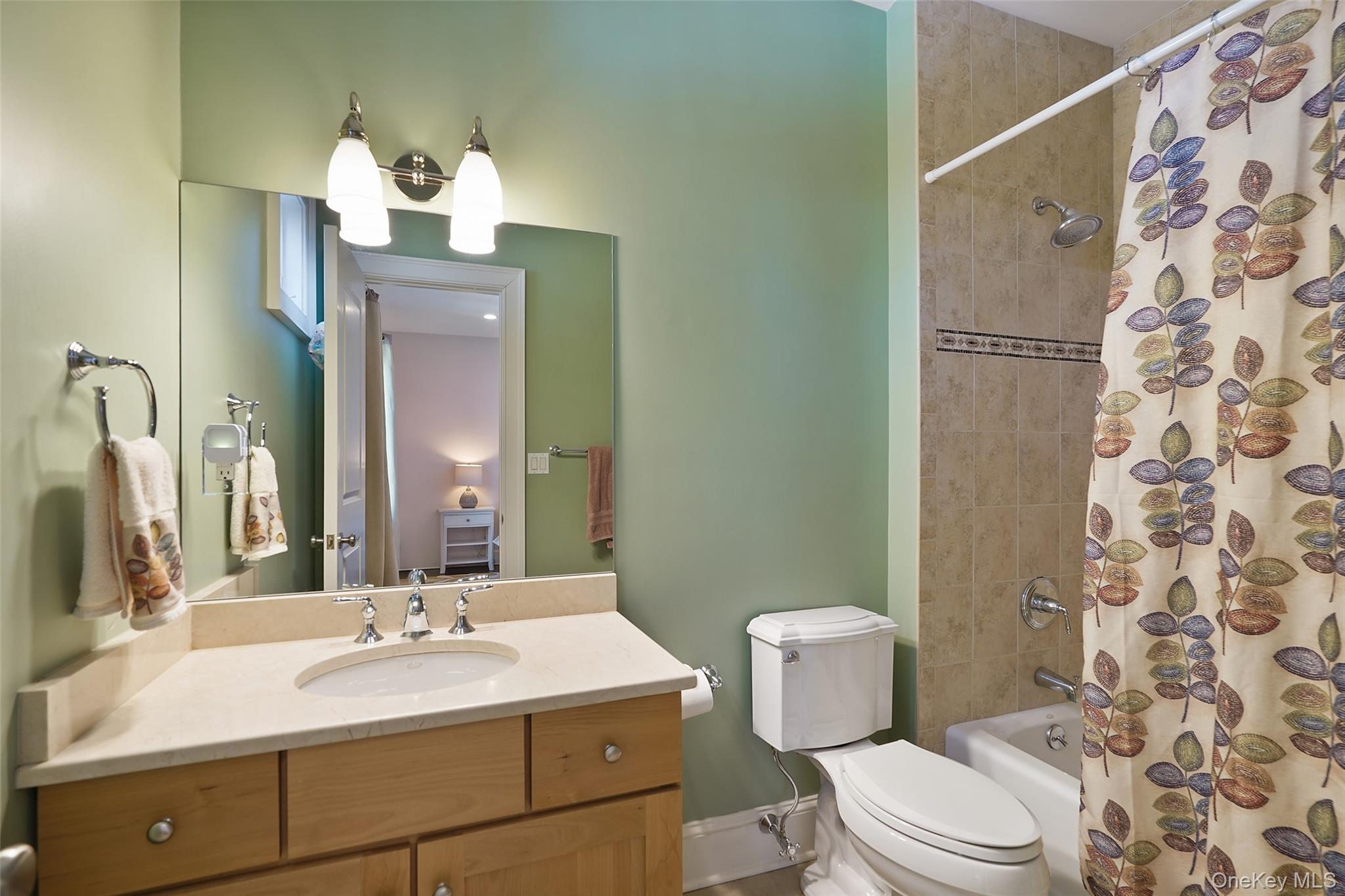 7 Emerald Woods Tarrytown, NY 10591 - Photo 21 of 34 Ensuite bath