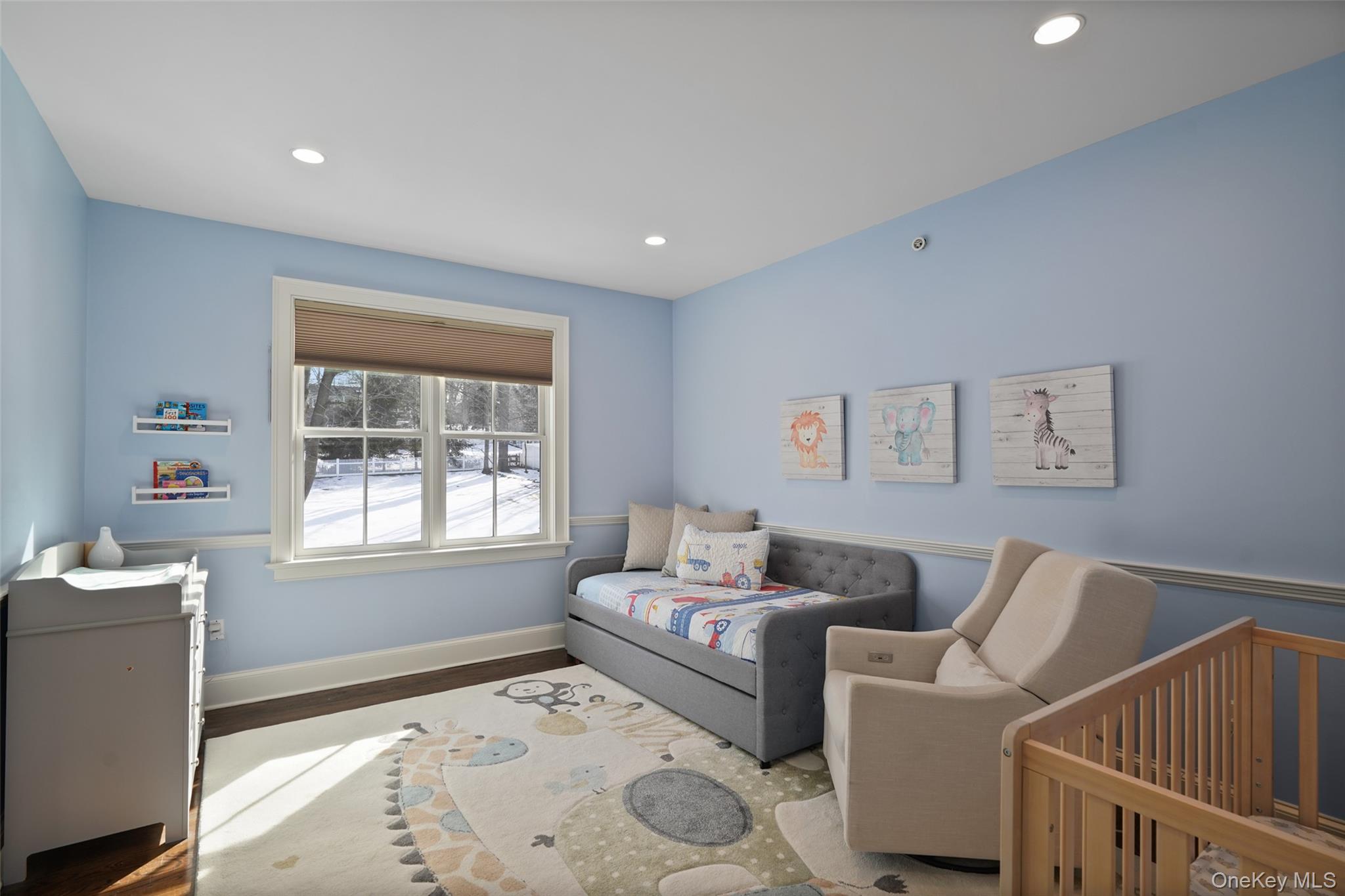 7 Emerald Woods Tarrytown, NY 10591 - Photo 22 of 34 Bedroom with Jack and Jill bath