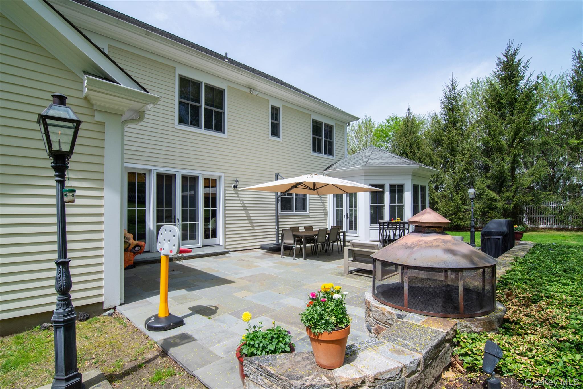 7 Emerald Woods Tarrytown, NY 10591 - Photo 6 of 34 Built in fire pit