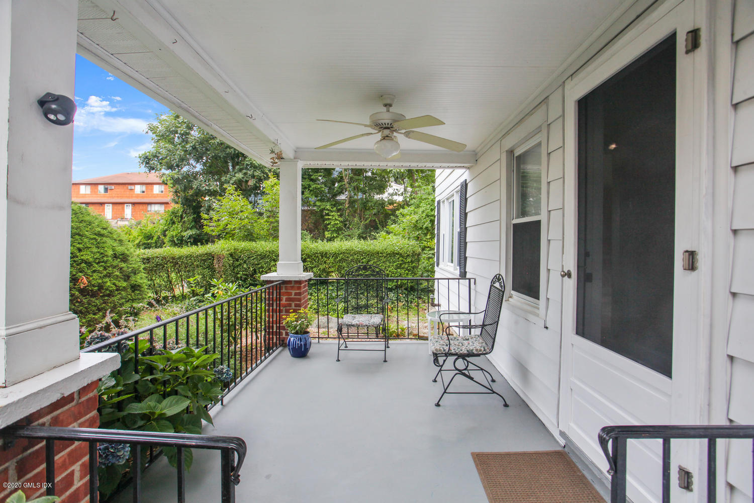 65 Old Field Point Rd-large-004-007-004-