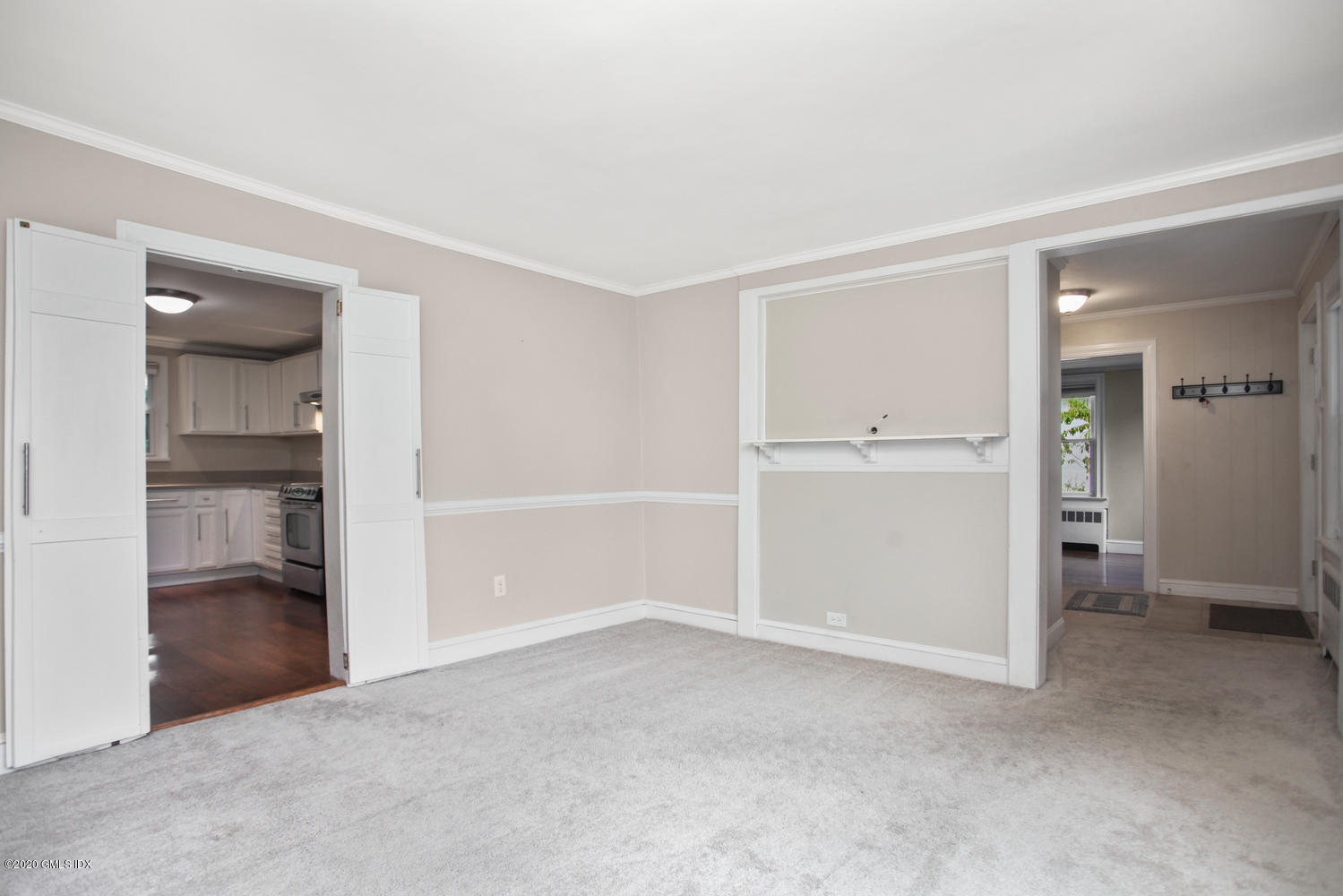 65 Old Field Point Rd-large-009-018-014-