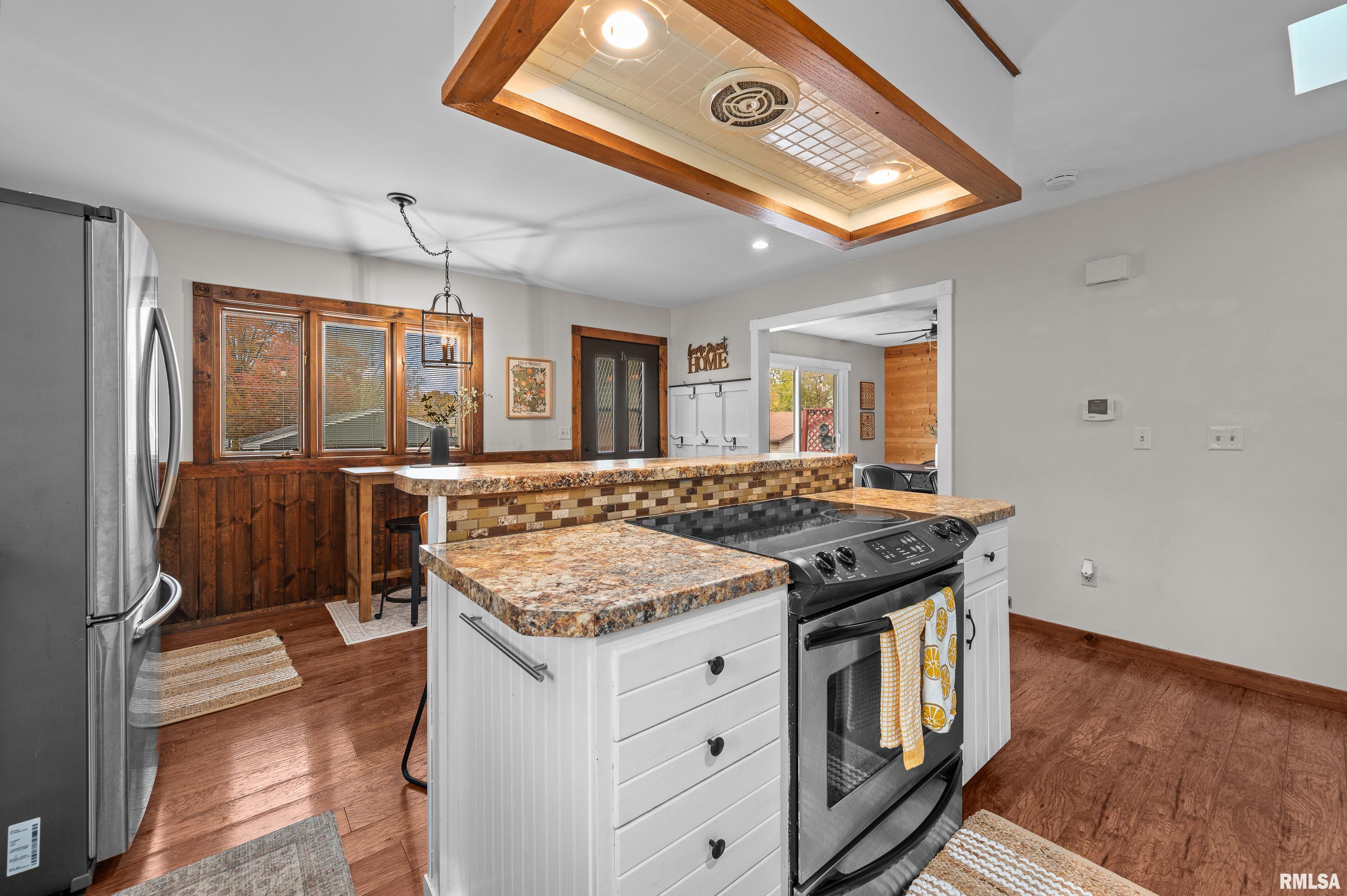 4723 28th Avenue Moline, IL 61265 - Photo 16 of 42