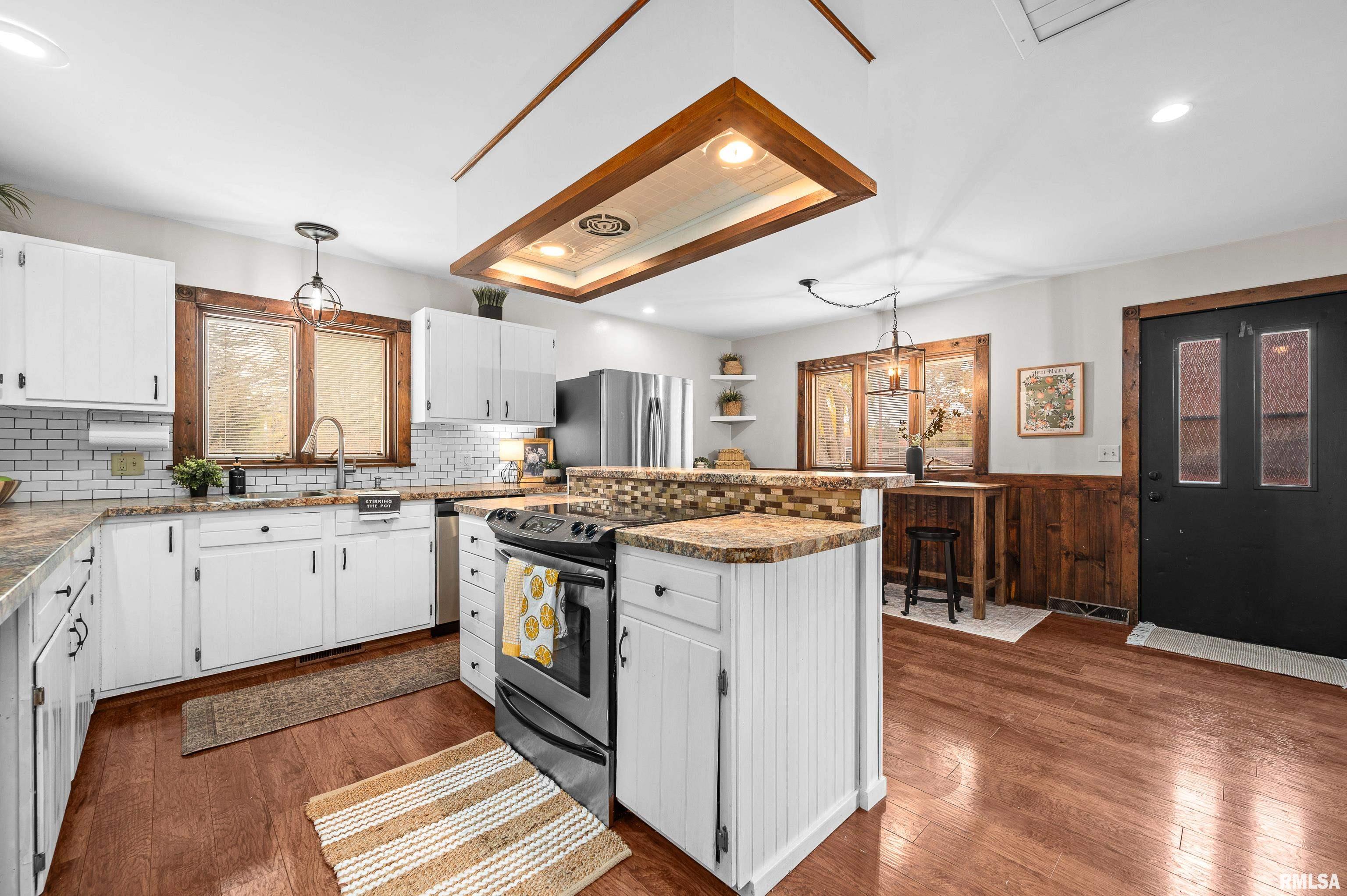 4723 28th Avenue Moline, IL 61265 - Photo 17 of 42