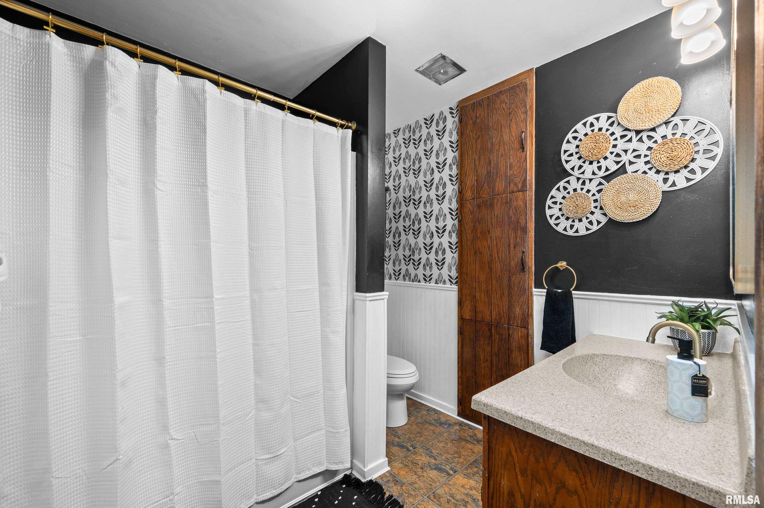 4723 28th Avenue Moline, IL 61265 - Photo 24 of 42