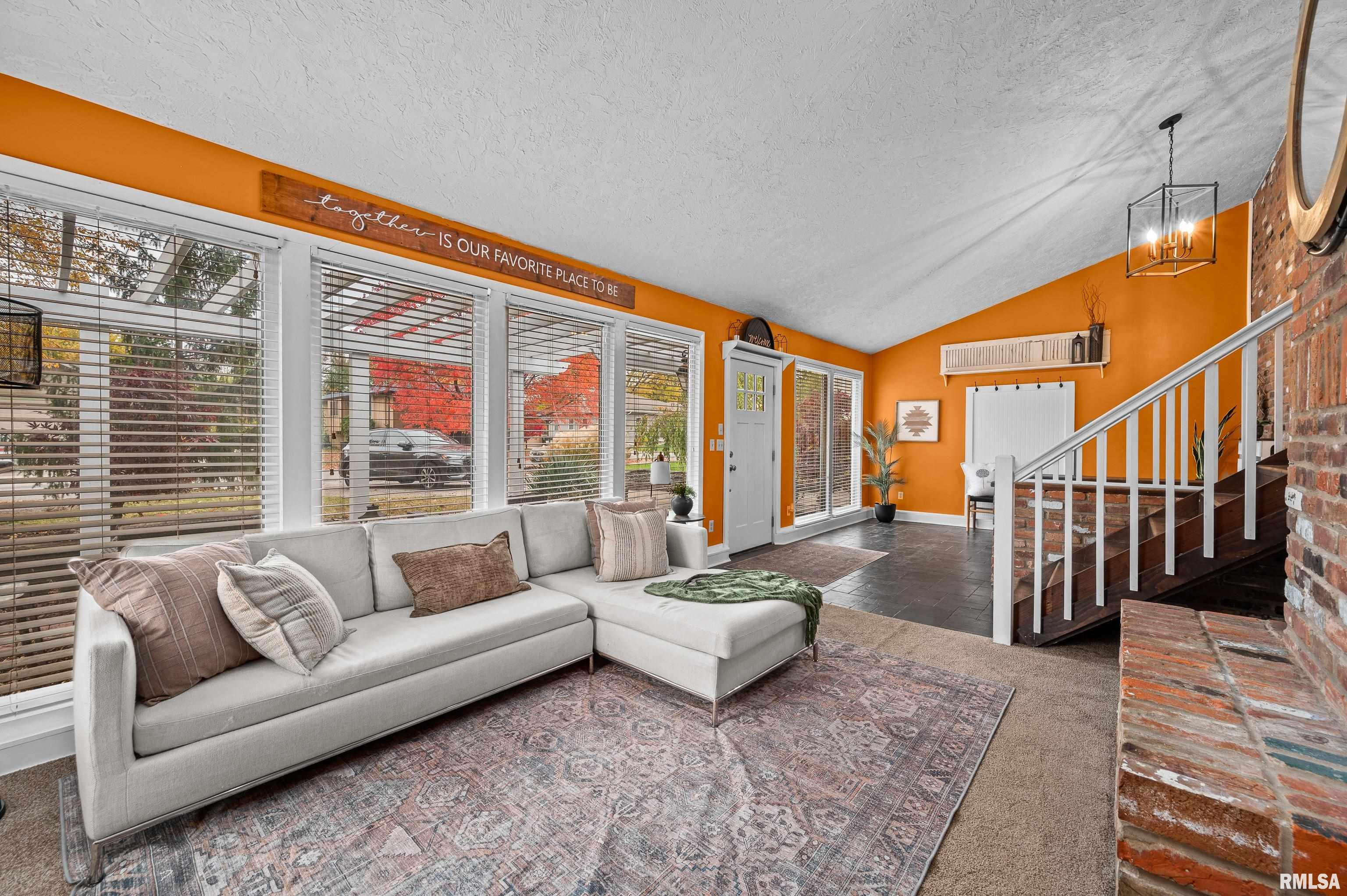 4723 28th Avenue Moline, IL 61265 - Photo 8 of 42