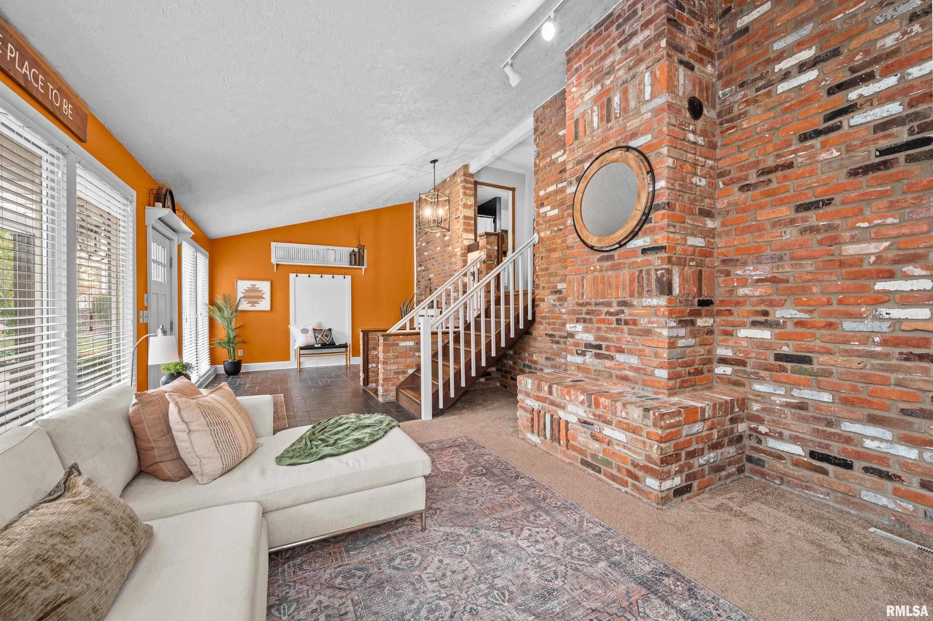 4723 28th Avenue Moline, IL 61265 - Photo 9 of 42