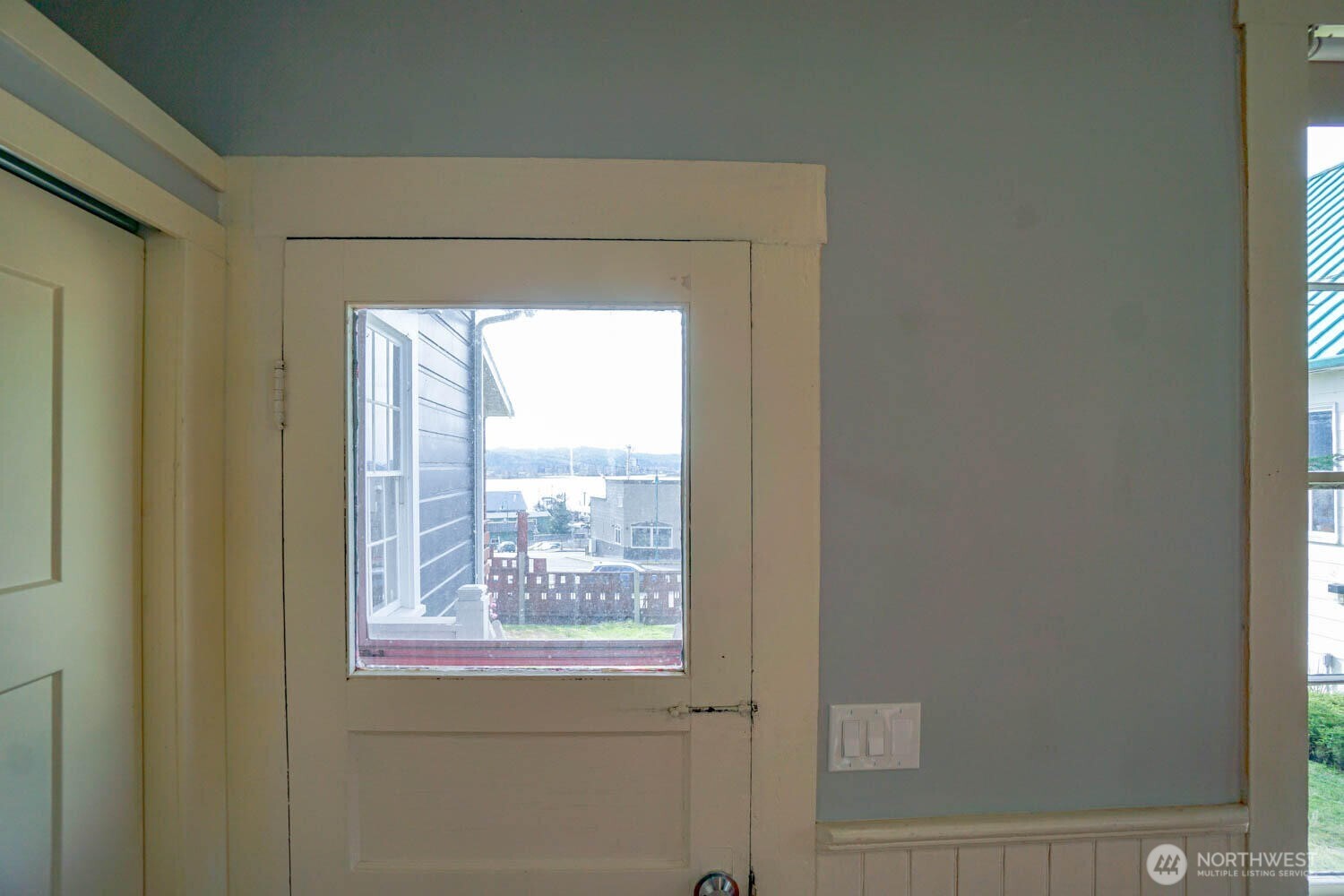 99 Main Street Cathlamet, WA 98612 - Photo 12 of 36