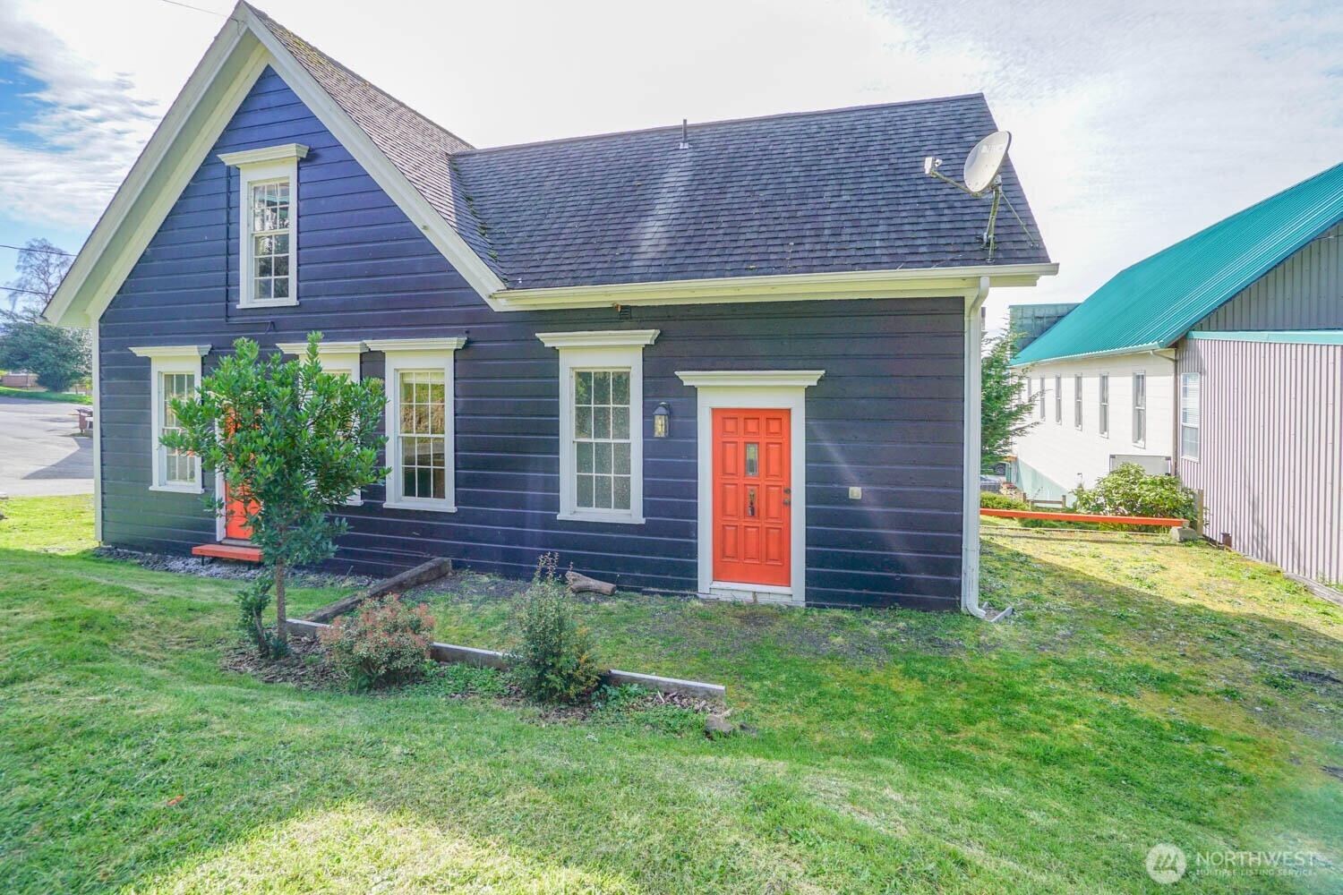 99 Main Street Cathlamet, WA 98612 - Photo 34 of 36