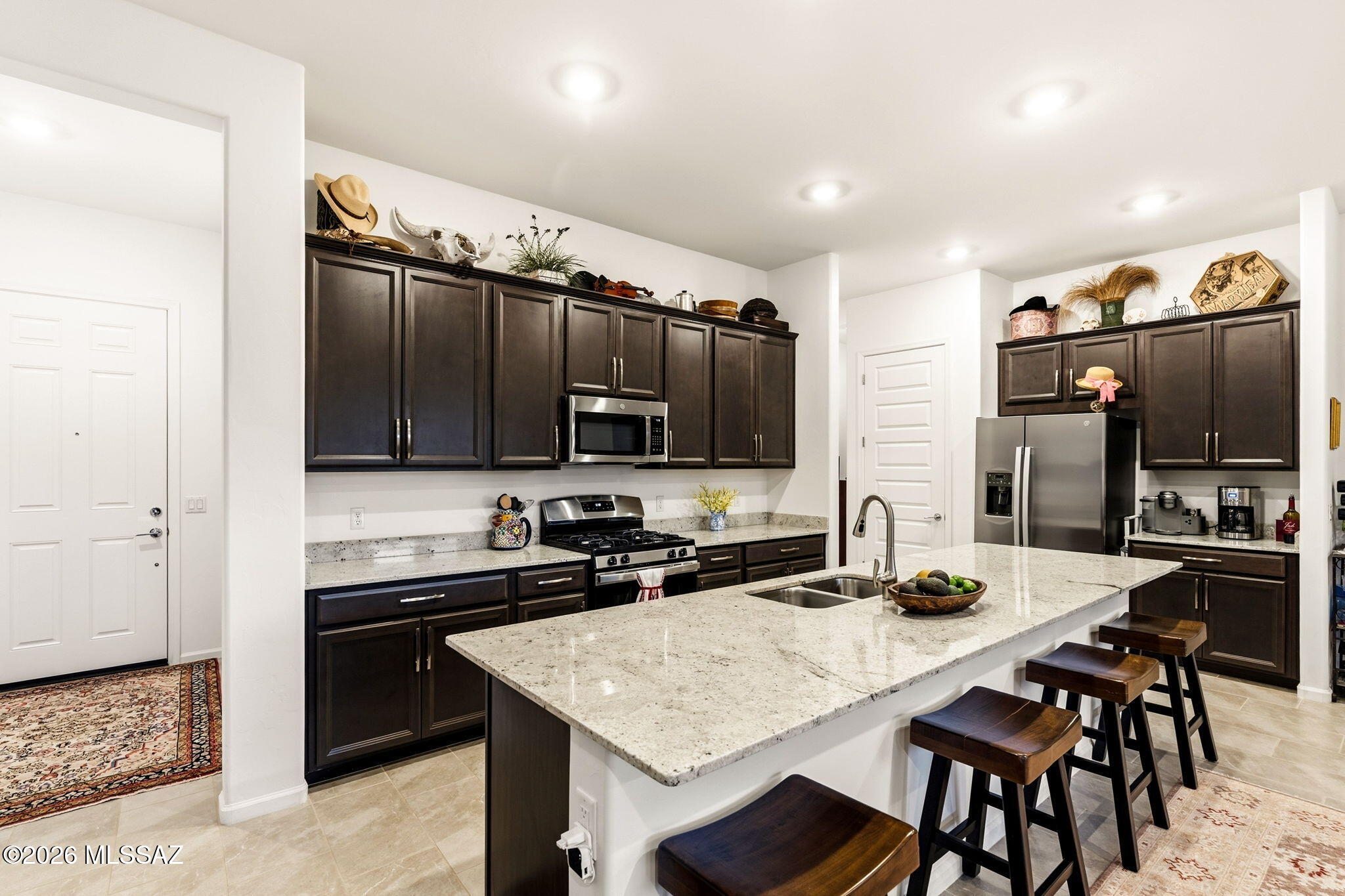 17629 South Ridgerunner Drive Vail, AZ 85641 - Photo 12 of 36 Plenty of cabinet space!