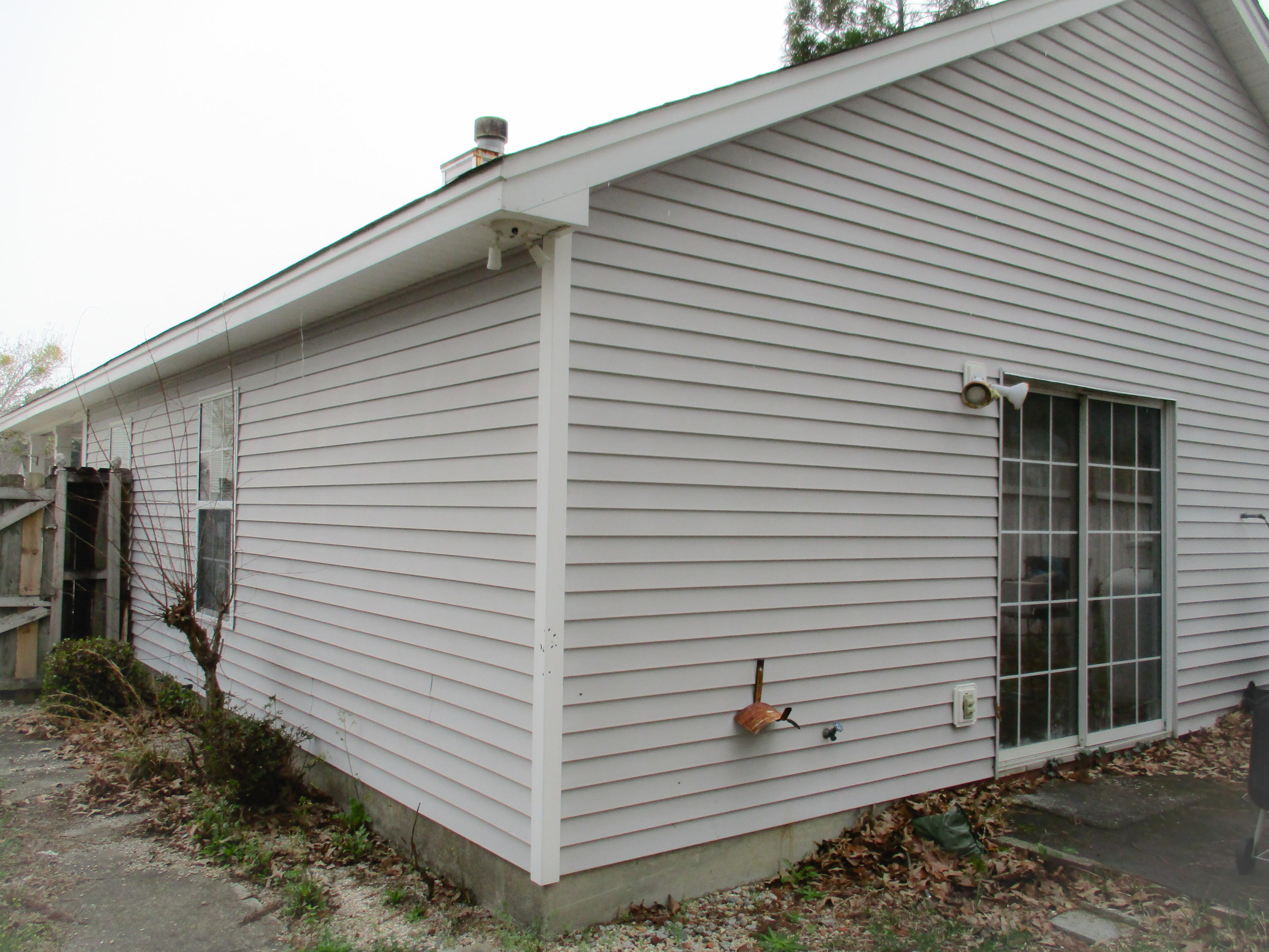 208 2 Pond Loop Ladson, SC 29456 - Photo 4 of 14 PSX_20210306_173638