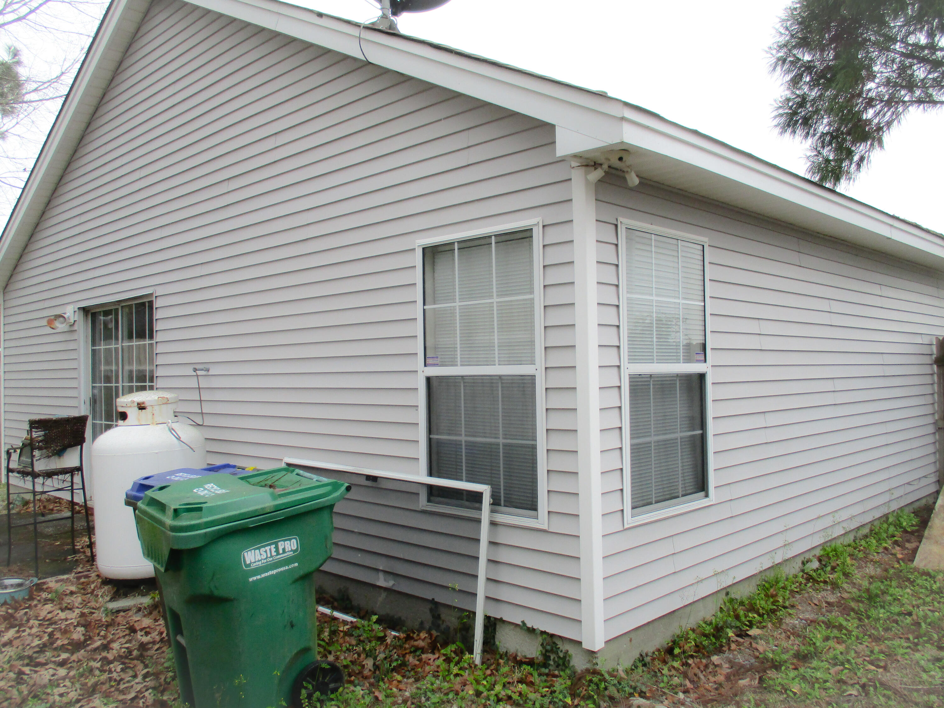 208 2 Pond Loop Ladson, SC 29456 - Photo 7 of 14 PSX_20210306_173723
